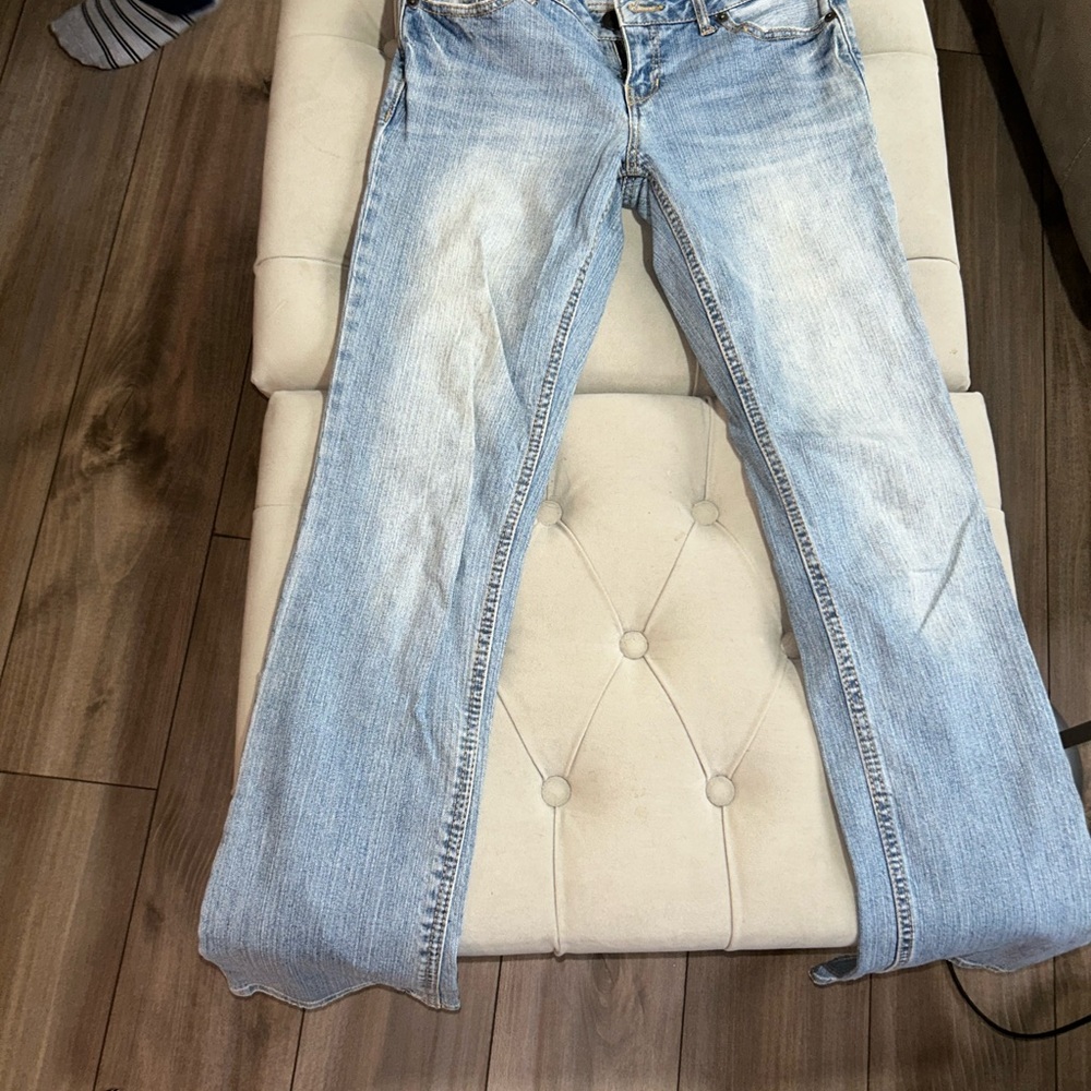 The clothing is in good condition no longer have interest for it.